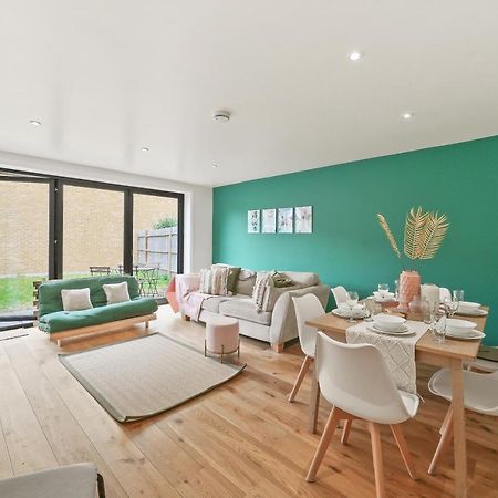 Lovely 4 Bed With Ensuite Free Wifi Off Street Parking In Sutton Morden  Exterior foto